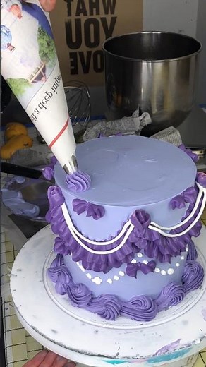 Immersive experience of the cake making process