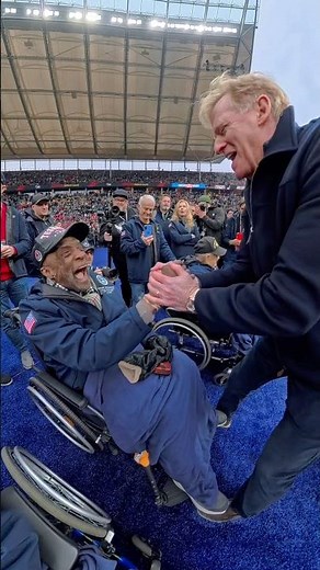 98 year old WWII veteran, Brigadier General Woody Woodhouse at #nfl in #berlin