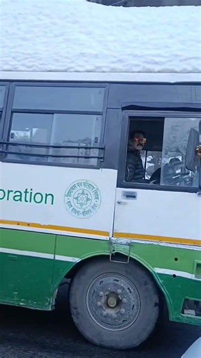 hrtc is full in the snow #automobile #snowfall #hrtcbusstatus #hrtcvolvo #himalayantrip #longdrive