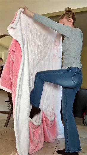 5FT Oversized Wearable Blanket Hoodie Flannel Sherpa Fleece Warm Cozy Christmas Wrap Throw Gifts for Adult 👉 Make sure you’re following & comment “LINK” so you don’t miss the DM (it won’t show if you’re not following 😉) . #trendingnow #homeessentials #amazonfinds | Esme Lane