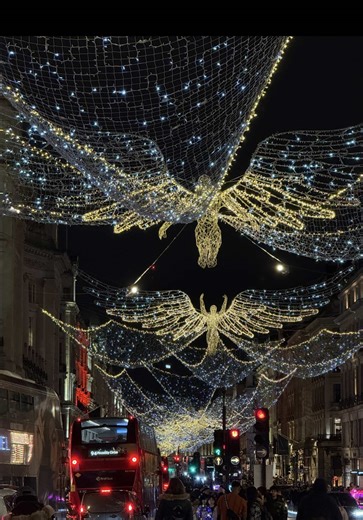 Experience the Magic of London's Christmas Lights