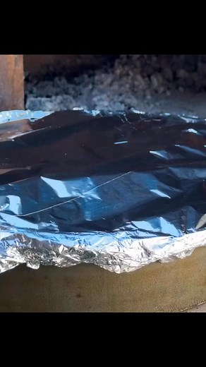 We show you how to cook vegetables and meat in the oven! This dish is easy to make with simple ingredients. You can get a lot of flavor without much work! This meal is perfect for dinner with family or friends. #village #vegetables #meat | Easy life