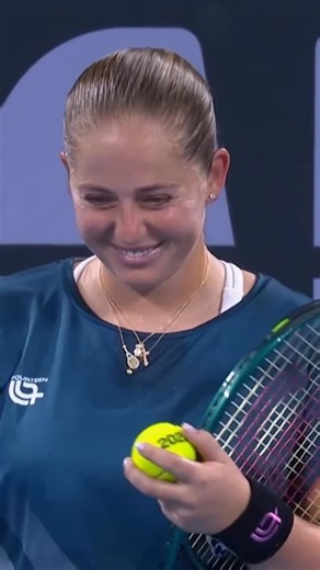 THE TENNIS PULSE | We know what it is now… 🐦 💩 @jelena.ostapenko had a good 🤭 giggle | Instagram