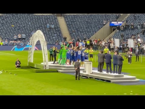 Chelsea FC Lift UEFA Champions League Trophy - Live in Porto