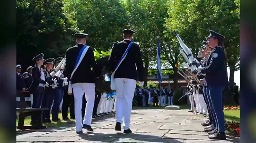 🎆 Das 203 Jahr des BSV geht zu Ende! 🎆 👑 Mit Tim Pleger und seiner Leonie hatten wir ein starkes Königspaar an unserer Seite. 🎺 Gemeinsam haben wir viele Schützenfeste unserer Freunde besucht – unvergessen bleibt dabei das 100-jährige Jubiläum der Junggesellen in Drensteinfurt 🎉 🏹 Im September feierten wir Das dritte und vorerst wahrscheinlich letzte Gemeindeschützenfest 👉 Für 2026 nehmen wir uns vor: Ein noch größeren Ausmarsch! 💪 🎄 Den Jahresabschluss krönte unser 2. Platz beim Weihna