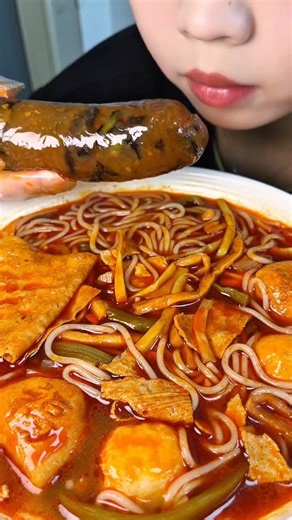 Enjoying Satisfying Mukbang Eating Sounds
