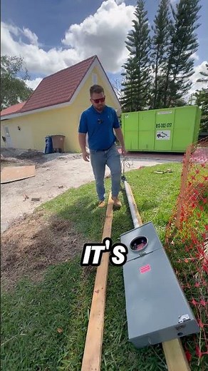 This is a temporary power pole! This can be used on any jobsite to give power temporarily! ⚡️