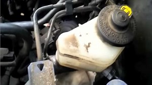 Toyota 4Runner 1996-2002 How to Replace Brake Master Cylinder