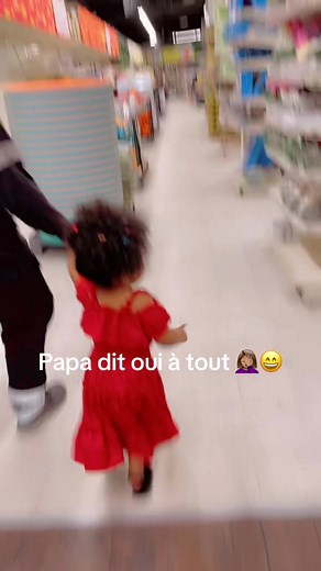 Papa cède toujours aux caprices de sa fille !