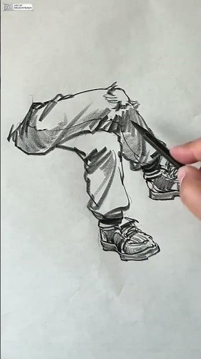 How to Draw Realistic Pants Wrinkles with Charcoal #satisfyingart