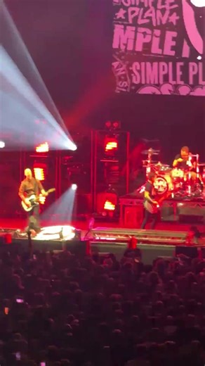 Simple Plan - Addicted #NoCopyrightInfringement