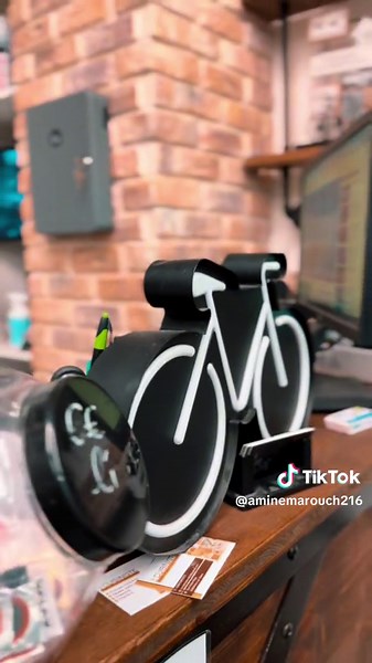 #paris #france🇫🇷 #reparation #vente #location #atelier #panam #toureffiel #champelysée #paris5 #2023 #velo #veloelectrique #accessories