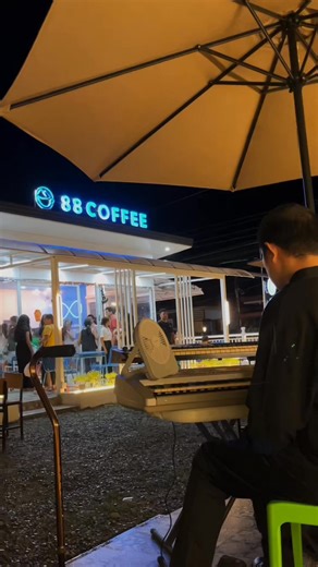 1.6K views · 25 reactions | Full house vibes again!  Great coffee, great crowd, and the perfect soundtrack from our live piano performance.  Every night hits different at 88Coffee.  Poblacion 3 Moncada, Tarlac | ퟖퟖ퐂퐎퐅퐅퐄퐄 | Facebook