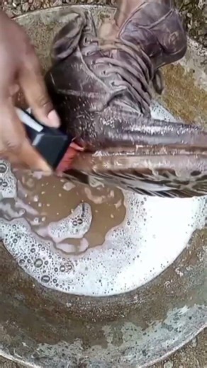 amazing BOOTS SHINE. Shoe shine ASMR experience satisfying #asmr #relax #satisfying
