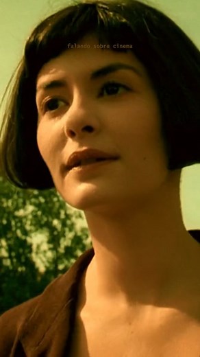 La película "Amélie" fue filmada en más de 80 lugares diferentes en París. Uno de los desafíos fue encontrar locaciones auténticas y pintorescas que reflejaran el encanto peculiar del mundo de Amélie. 📽: Falando sobre cinema. | Cinéfilos