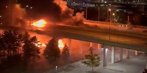 Videos: Flames, smoke engulf Daniel Carter Beard Bridge