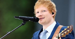 Ed Sheeran says he had permission to busk after police stopped his performance | BreakingNews