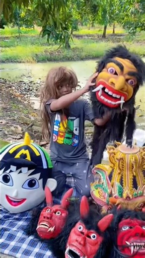 Satria suddenly becomes the boss of the nine Buto masks