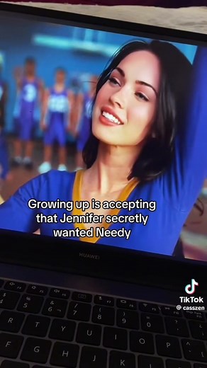 Nevermind their iconic kiss scene 🥵 #greenscreenvideo #jennifersbody #meganfox #halloween #fyp #lgbt