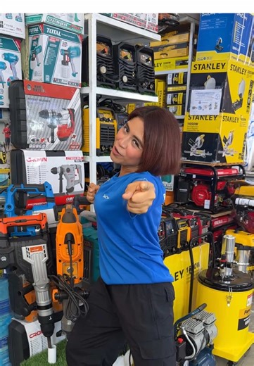 Hay cada cliente 🙄😤 Herramientas para minería y construcción ⚒️💯 📍 C.C. La Bellota, Pasaje secundario 4, Stand 1T - Cercado de Lima ⌚️Lunes A Sabados de 8:00am a 6:00pm Domingos 9:00am a 3:00pm 📱 953 390 666 Producido y editado por: @FrannyOficial #ferreteria #herramientas #centrodelima #peru🇵🇪 #construccion