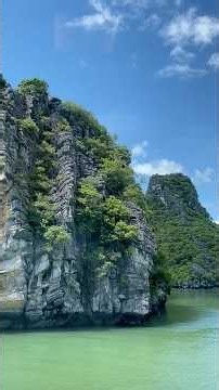Hello Halong Bay 🇻🇳