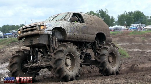 High Strung mega truck | Buddy713 - Michigan Motorsports