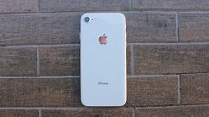 iOS 11.0.2 arrives to address the crackling iPhone 8 audio problem