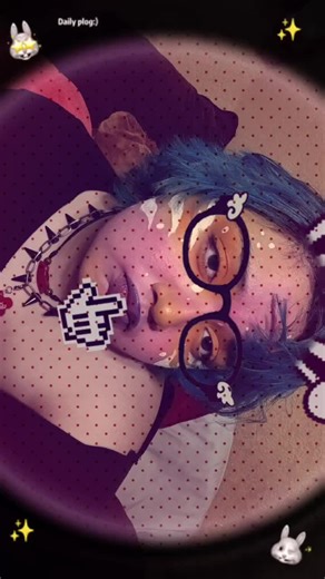 this shit stained my face pink ʕ⁠·⁠ᴥ⁠·⁠ʔ - #fyp #alien #hethey