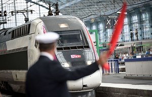 TGV : Plus de six heures de retard pour un Bordeaux-Paris ayant percuté une personne sur les voies
