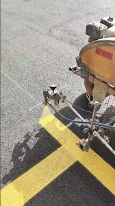 road marking using spary machine