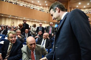 Mitsotakis: I bid farewell to Simitis with sadness and respect,he put the effort to modernise the country  | Pagenews.gr