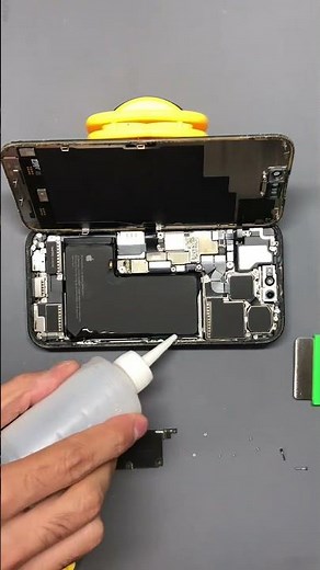 Removing the Old iPhone 15 Pro Battery 🔋