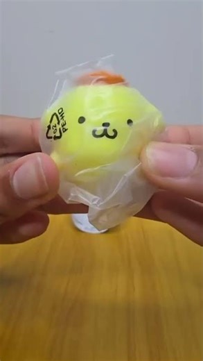 Unboxing Hello Kitty and friends Mash’ems surprise capsule!