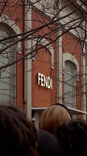 FENDI STREETSTYLE at Milan Fashion Week
