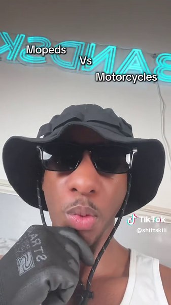 Mopeds vs Motorcycles: Which Is Better for You?