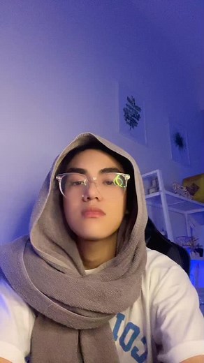 College Room Tour: A Look Inside My Study Space