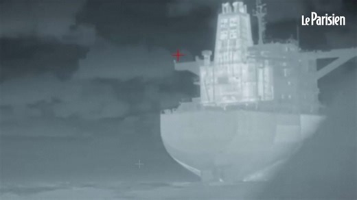 « Puissantes explosions » sur un pétrolier de la flotte fantôme russe à cause d’un drone Sea Baby