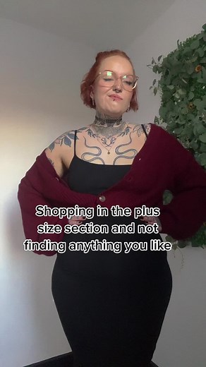 Why Cold Shoulder Tops are a Must-Have for Plus Size Fashion