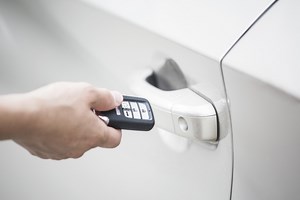 Man Warns How Easy It Is for the Flipper Zero to Hack Any Car Key Fob