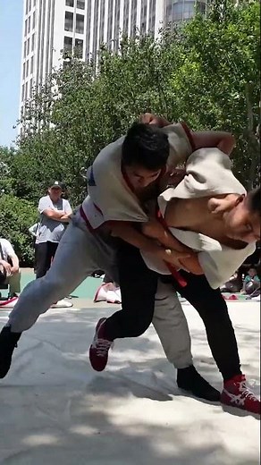 Chinese amateur wrestling #中国式摔跤 #复兴公园#少华跤场