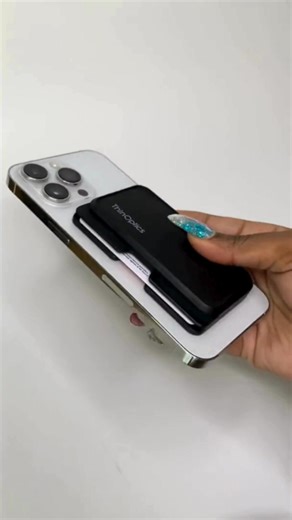 The reading glasses you'll never lose or break. | ThinOptics