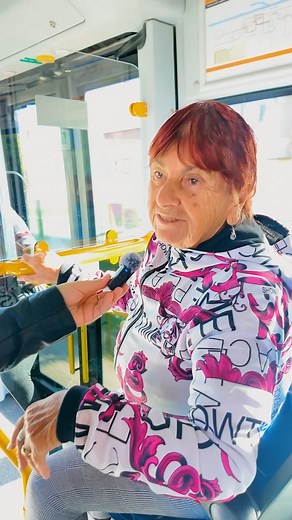 Tudtad, hogy a 228-as busszal 🚍 könnyedén közlekedhetsz Észak- és Dél-Komárom között? Kényelmes, akadálymentes és környezetbarát 🌿ráadásul itt a városban gyártották! 💚 Próbáld ki te is 🚌 és érezd, milyen határtalanul jó Komárom! ❤️💛 💚 #komarom #elektromosbusz #komáromhatártalanuljó #közlekedés #zöldközlekedés #byd #reels #révkomárom #közösség #környezetvédelem #community #environment #town #város #bus | Komárom Tourinform