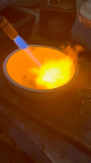 Scrap gold melting process⚜️#jewelry #custom #diamond #gold #jewellery #repairing #melting #fire