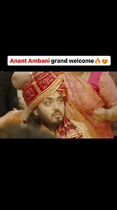 Anant Ambani makes a grand entry with his family, ushering in elegance and celebration at every step♥️😍 #anantambani #bollywood #bollywoodstreetsnap | Bollywood Street Snap