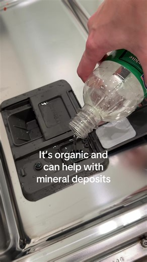 A few things that I didn’t know until I hired a Cleaning Lady. #cleaning #cleaningtips #cleaninghacks #kitchenclean #cleaninglady