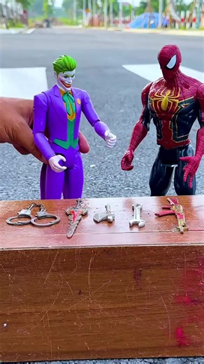 Spider-Man vs Hulk: Fun Cartoon Challenge for Kids