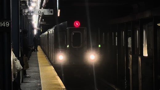 R142 (5) train arriving 149 St - Grand Concourse