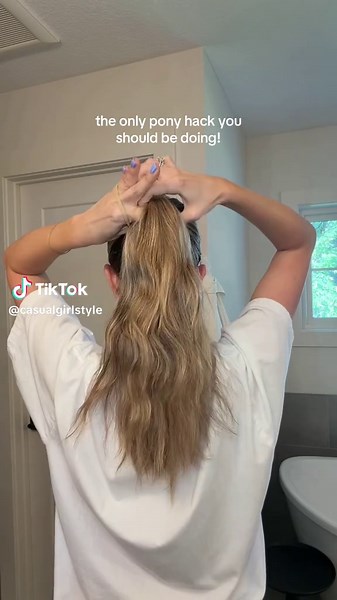 the only volume pony hack you need to try 👏🏼 #hairhacks #hairtipsandtricks #ponytailhack