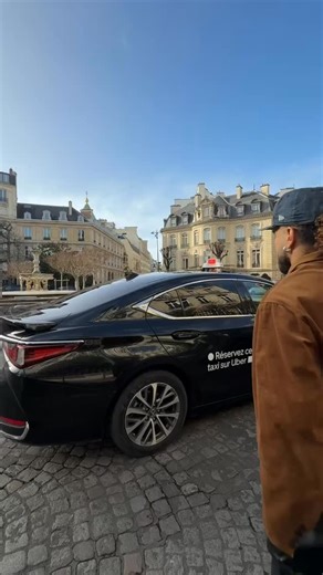 Besoin d’un taxi ? 🚕 Ouvrez l’app Uber, entrez votre destination, choisissez Uber Taxi et partez l’esprit tranquille ! Conformément à la réglementation applicable, le prix final de la course (à l’exclusion des pourboires et des promotions) sera plafonné au montant calculé par le taximètre. Dans tous les cas, ce prix final sera le plus faible entre (i) le montant calculé par le taximètre et (ii) le prix convenu à l’avance. | Uber
