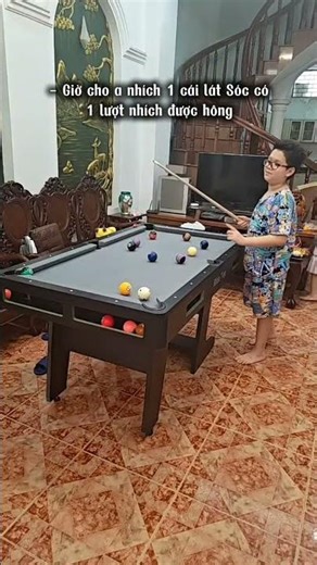 Giờ thì em đã có 1 lượt nhích trong tay 😅 Bàn bida lỗ mini